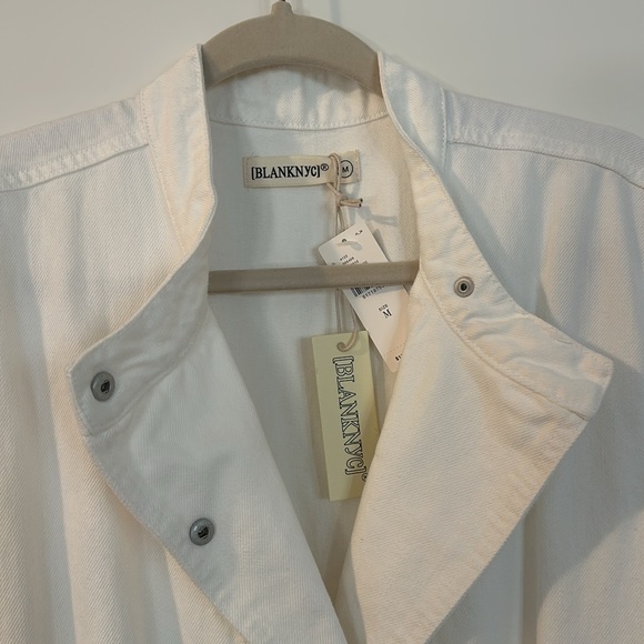 White denim jumpsuit from Anthropologie. BlankNYC size M - Picture 3 of 5